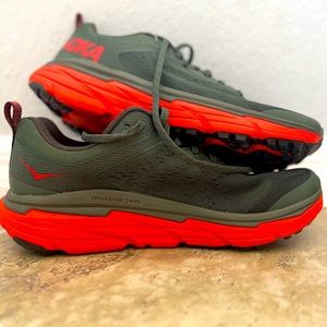 M HOKA Challenger ATR 6